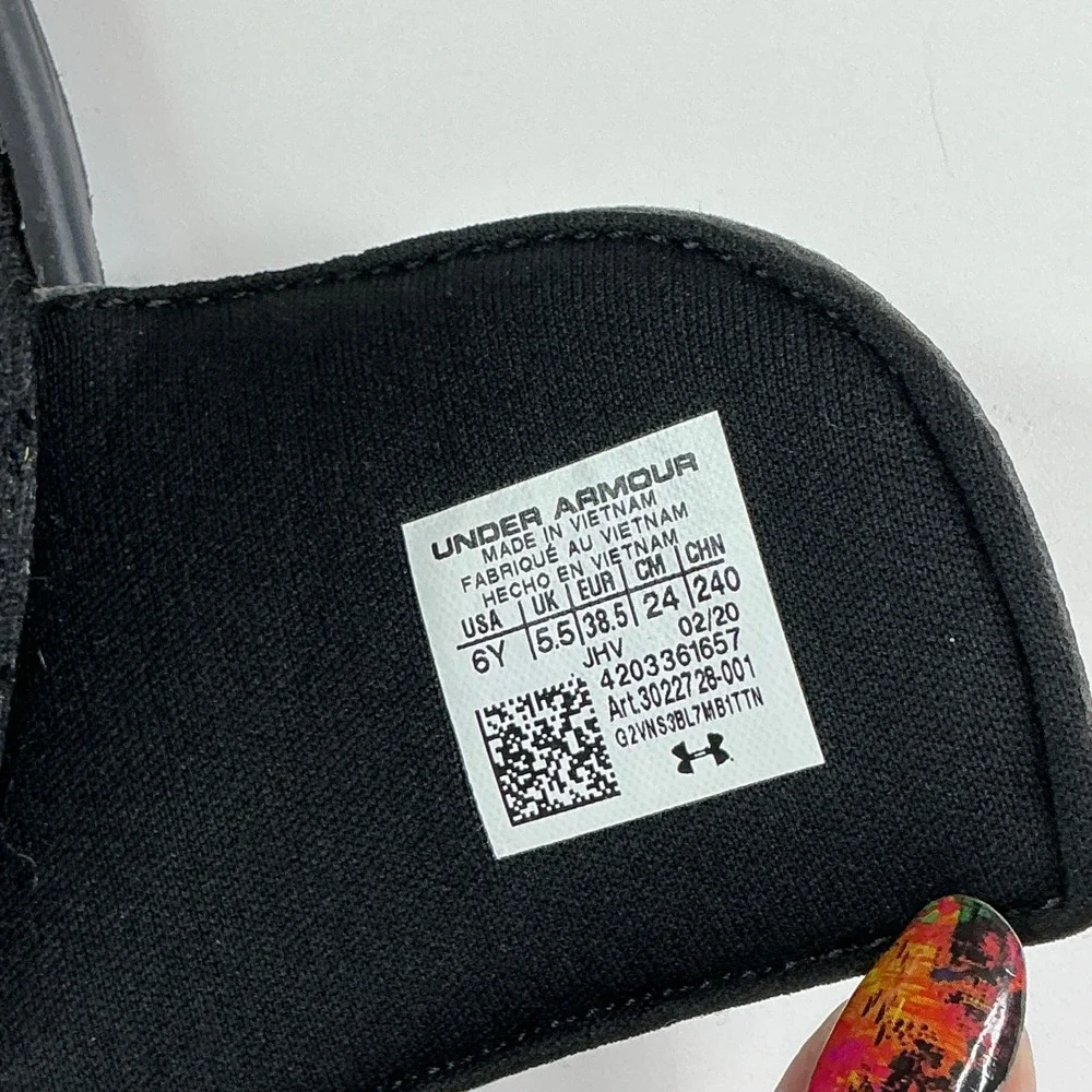 Under Armour Black Ignite VI Slide Sandals Kids Size 6Y 4D Foam 3022728-001